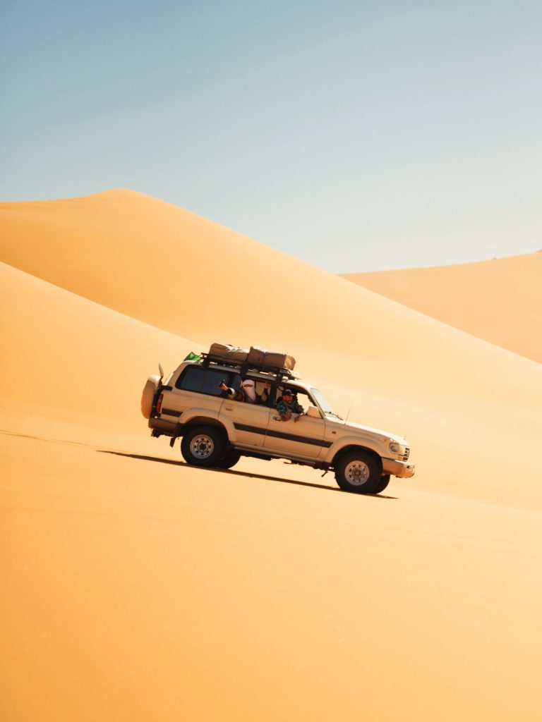 Ali Dema – Le 4x4 dévale la dune