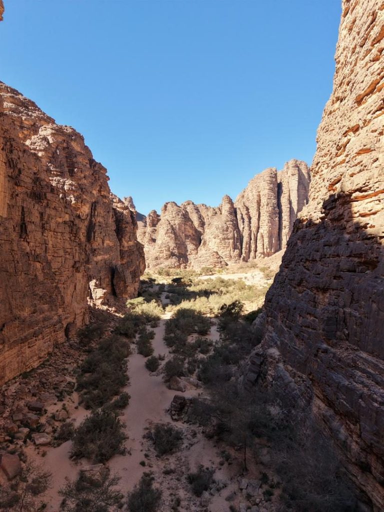 Essendilene – Le canyon et ses parois rouges