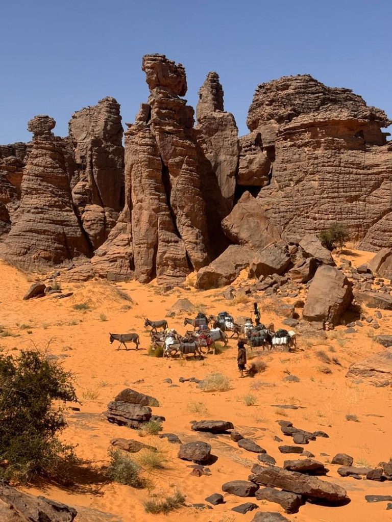 Sefar – Campement entre les aiguilles de grès